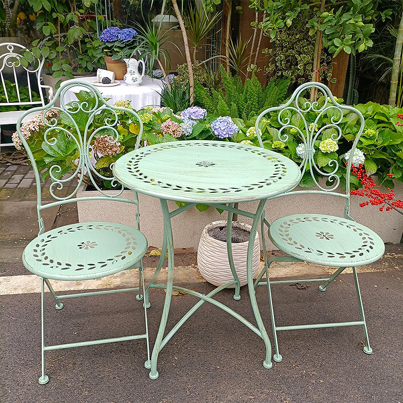 French Country Iron Table and  - огляд і ціна Outdoor Furniture Metal Chairs